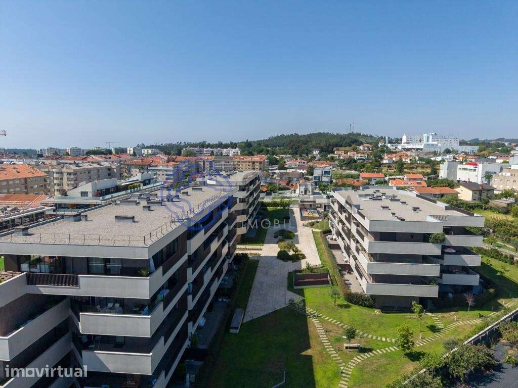 No Centro de Stª Maria da Feira em condomínio fechado - Grande imagem: 3/60