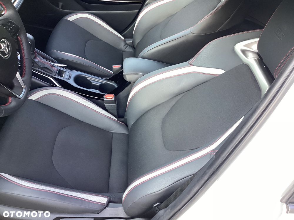 Toyota Corolla 2.0 Hybrid GR Sport - 17