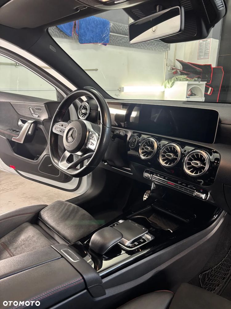 Mercedes-Benz Klasa A 250 AMG Line 7G-DCT - 10