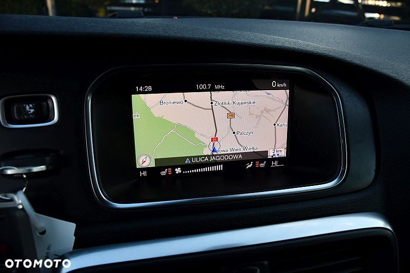 Volvo V40 T3 Drive-E Momentum - 14