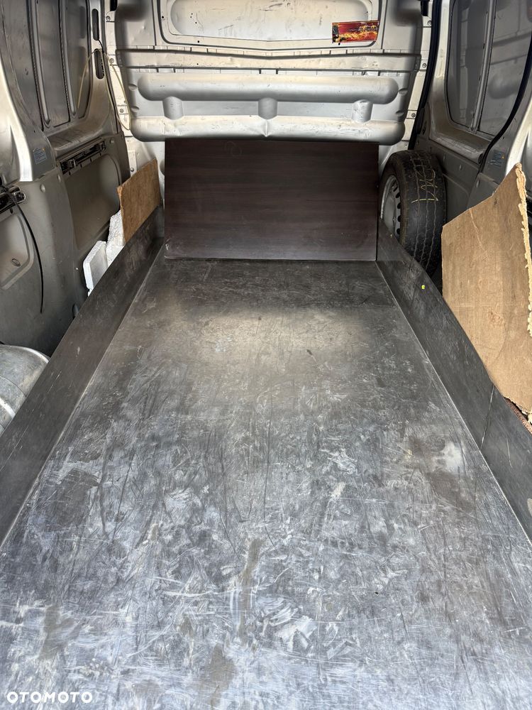 Opel VIVARO - 13