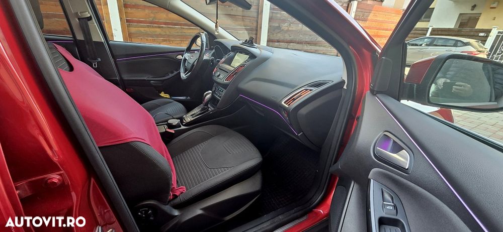 Ford Focus 2.0 TDCI Powershift Titanium - 27