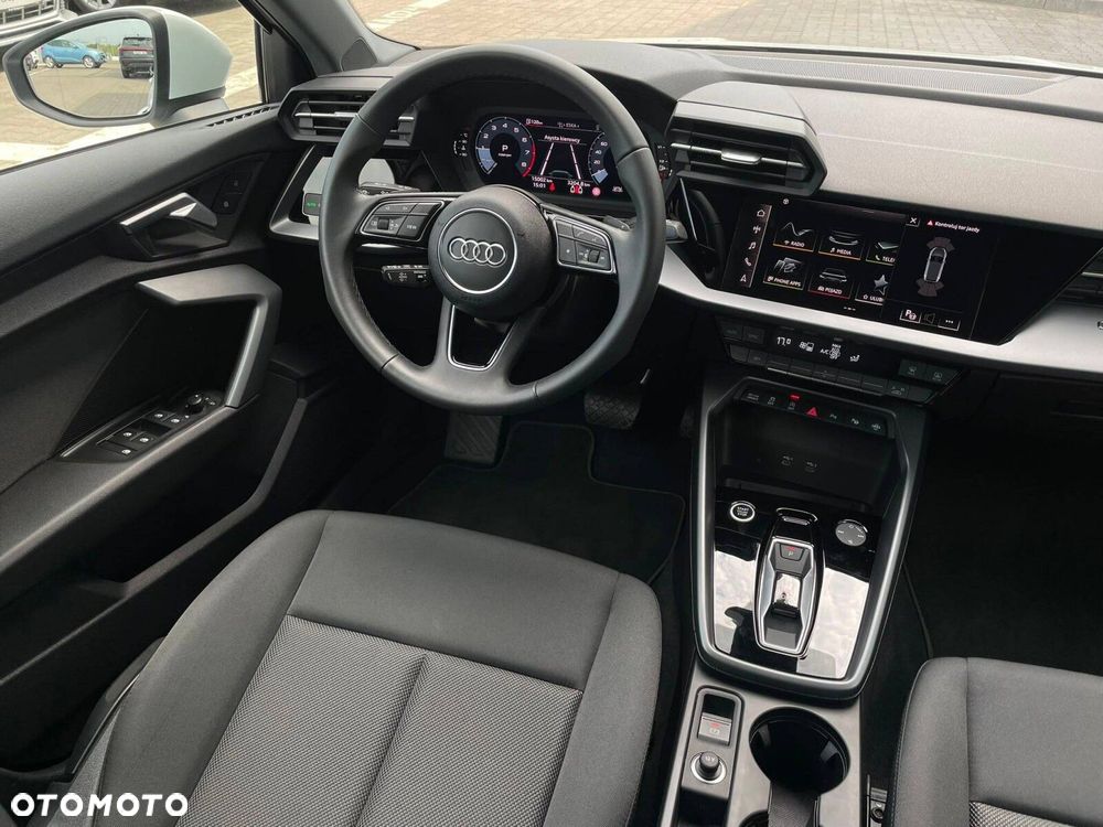 Audi A3 Sportback - 13
