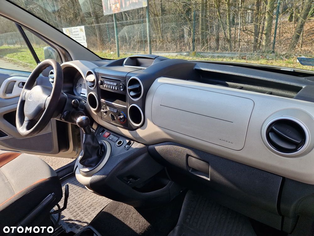 Peugeot Partner - 13