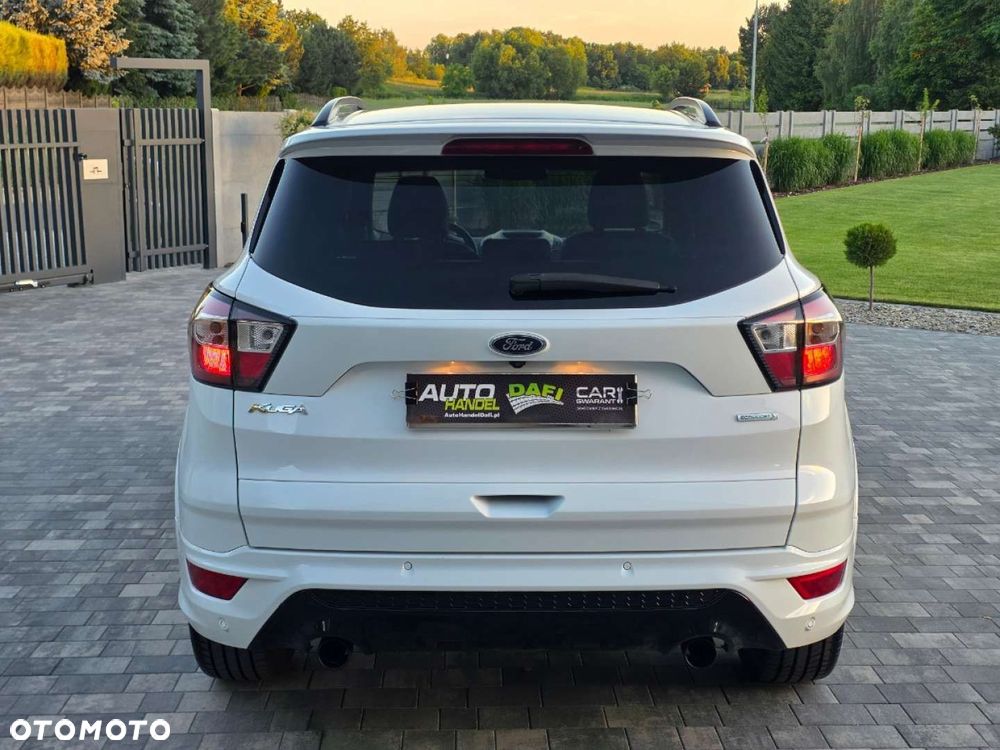 Ford Kuga - 36