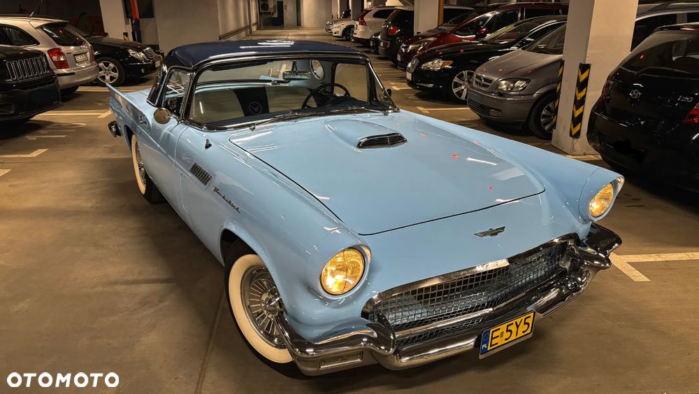 Ford Thunderbird - 19