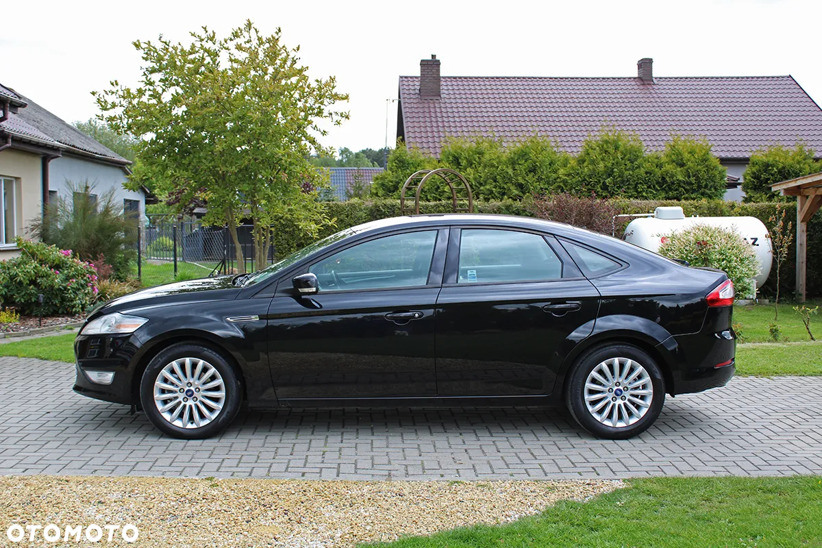 Ford Mondeo 2.0 TDCi Ambiente - 11