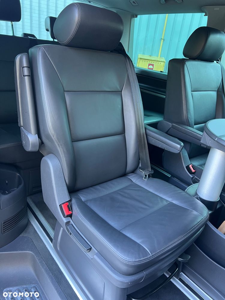 Volkswagen Multivan - 14