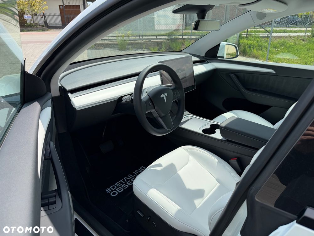 Tesla Model Y Standard - 5
