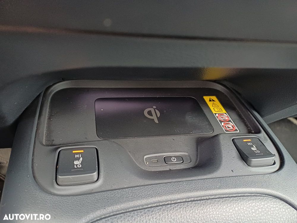 Toyota Corolla 1.8 HSD Dynamic - 19