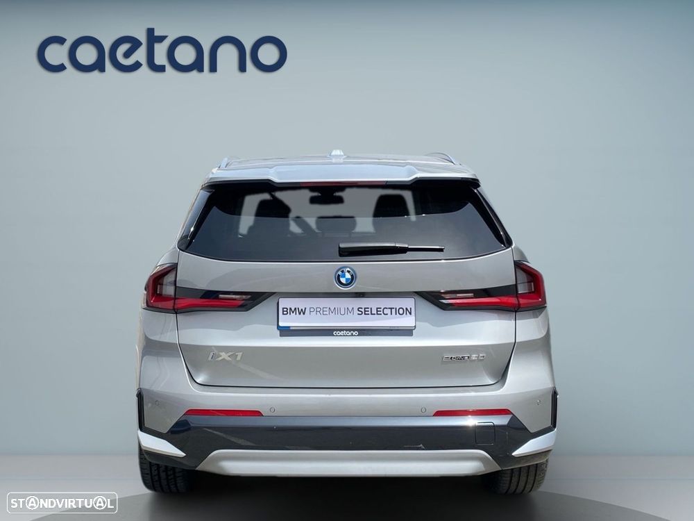 BMW iX1 eDrive20 xLine - 15