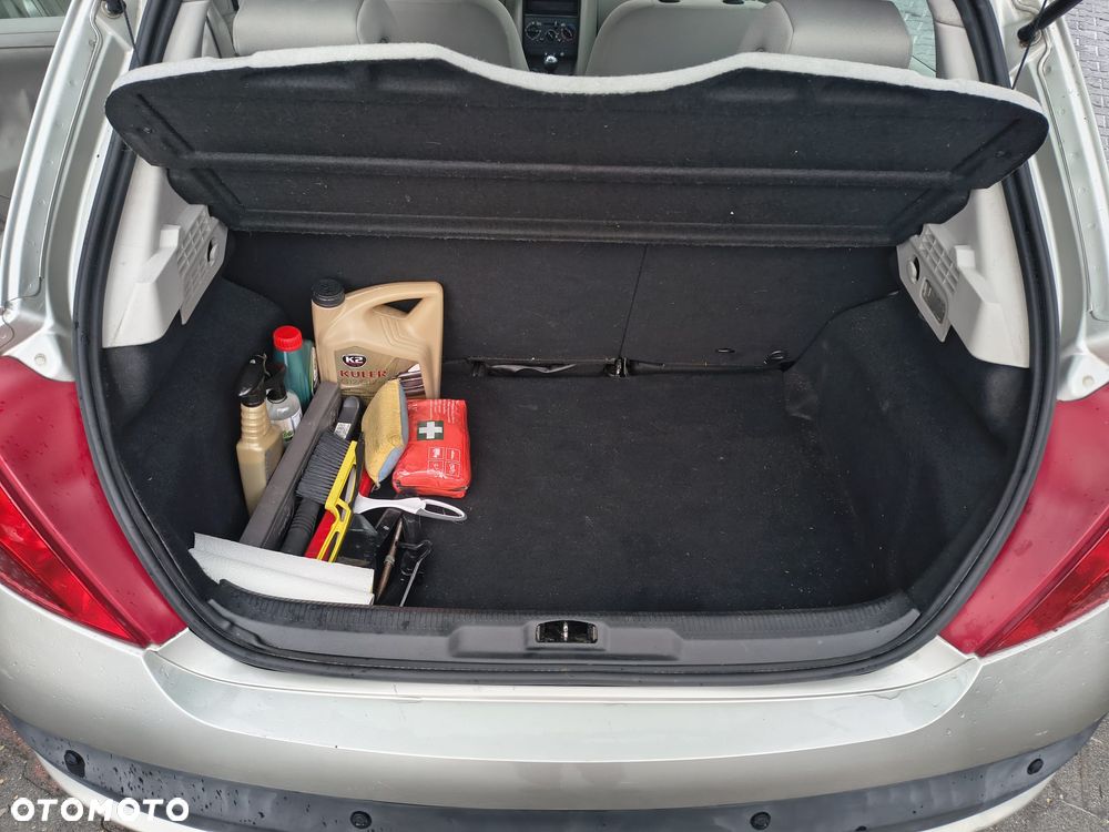 Peugeot 207 1.4 - 17