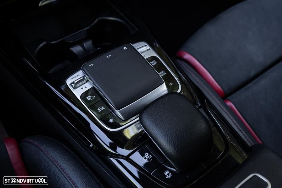 Mercedes-Benz CLA 35 AMG - 35