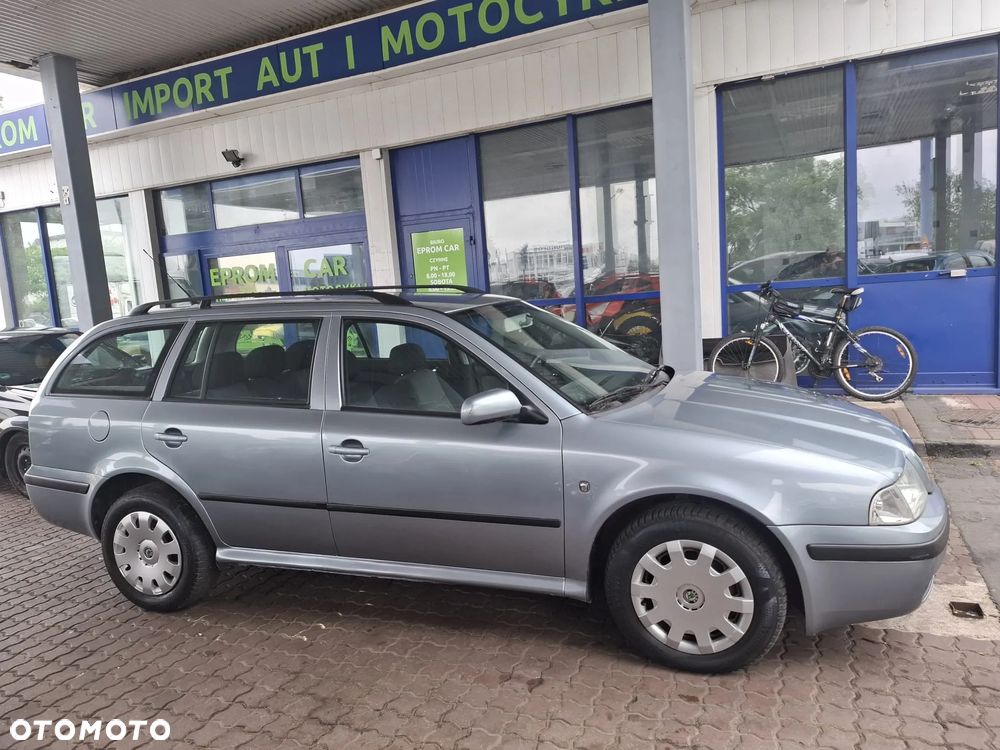 Skoda Octavia 1.6 Tour Plus - 8
