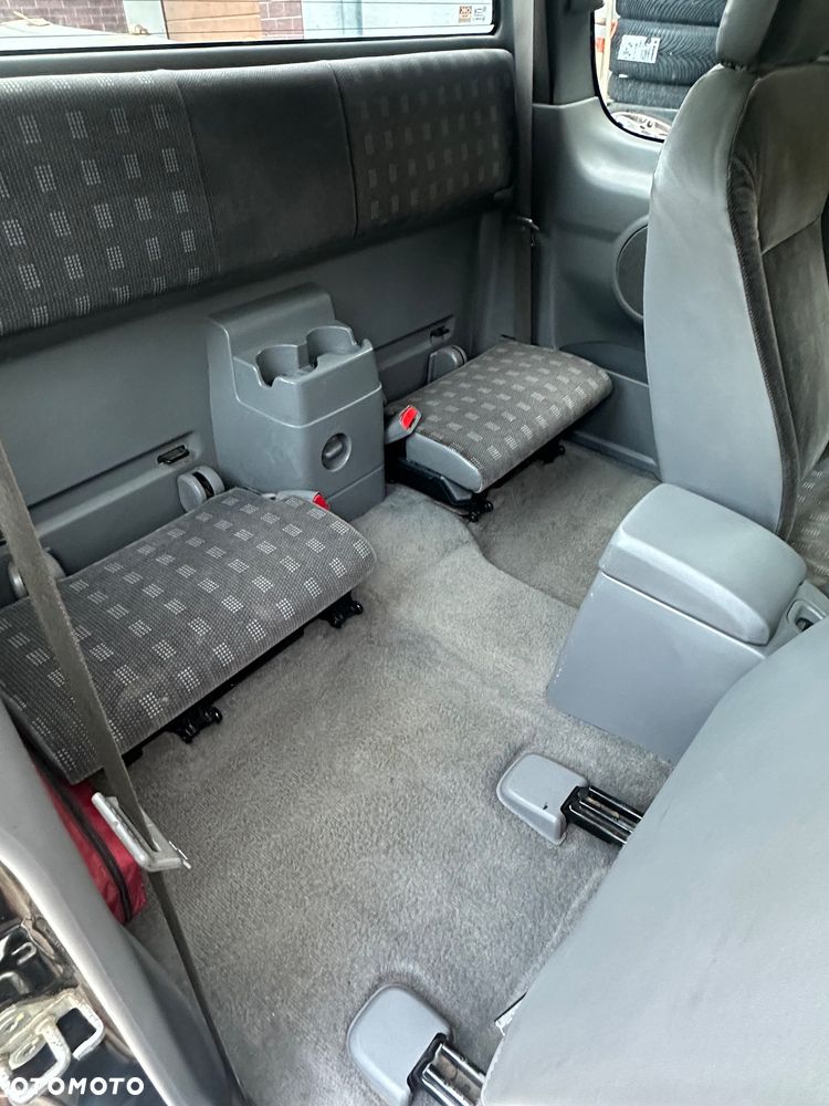 Isuzu D-Max - 6