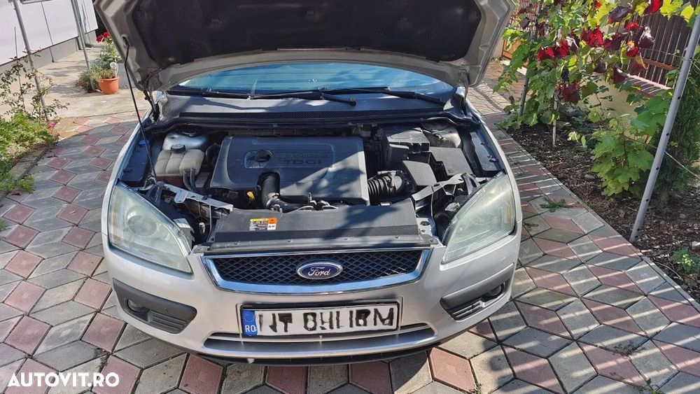 Ford Focus 1.6 TDCI DPF Ghia - 4