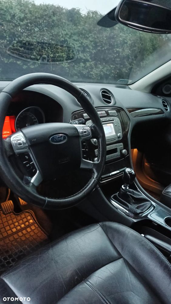 Ford Mondeo 2.0 TDCi Ghia - 14