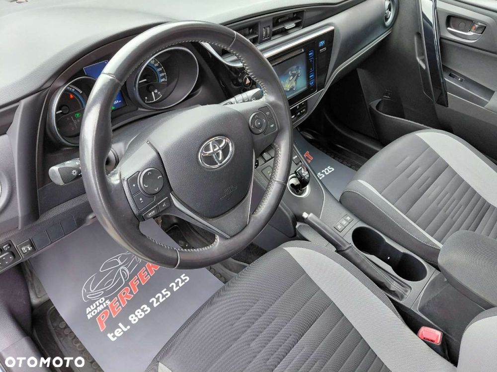Toyota Auris - 13