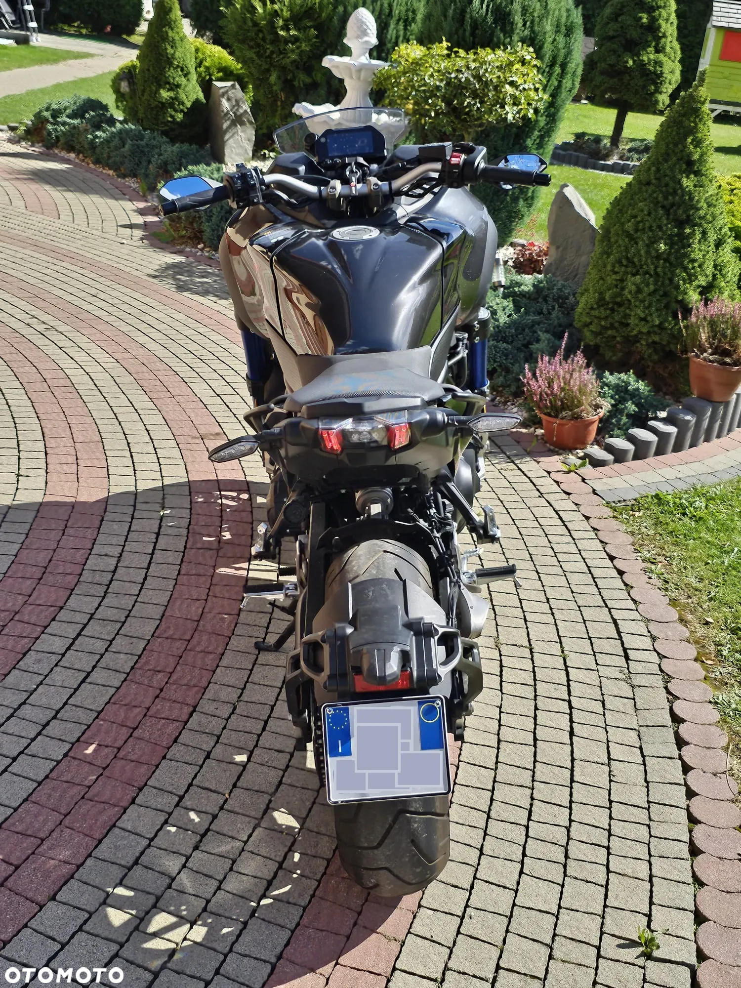 Yamaha NIKEN - 4