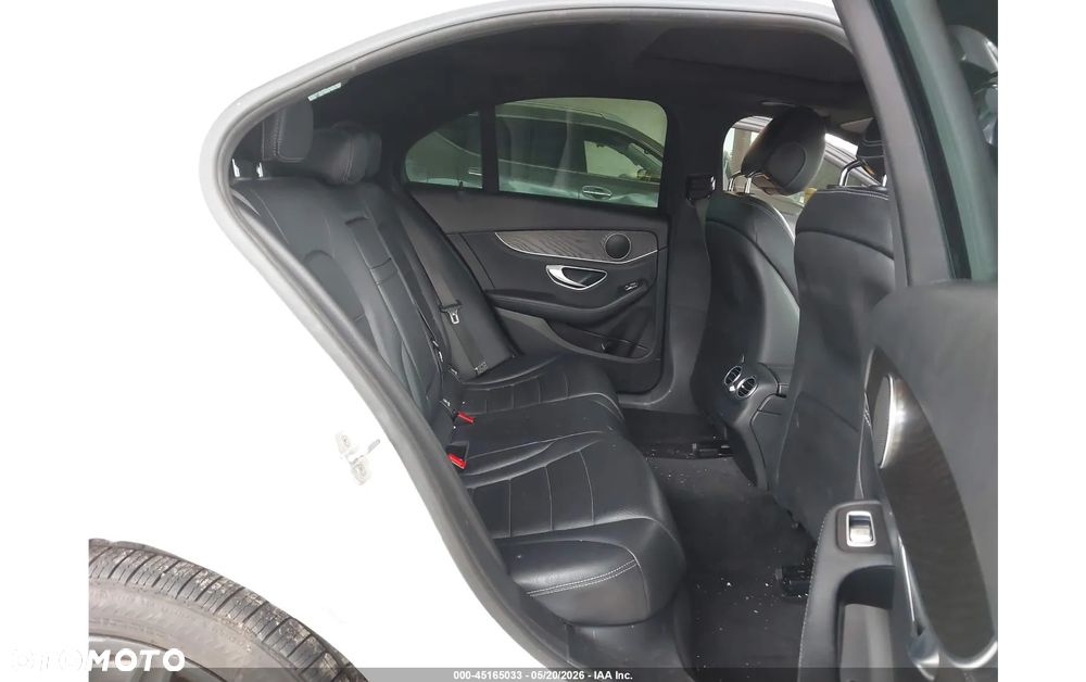 Mercedes-Benz Klasa C 300 7G-TRONIC AMG Line - 11