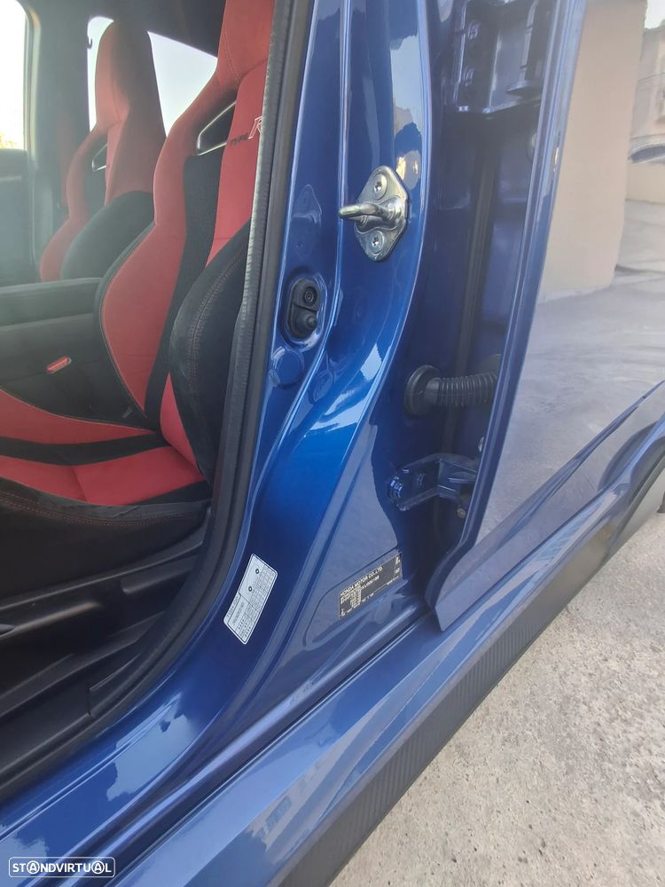Honda Civic 2.0 VTEC Turbo Type R - 13