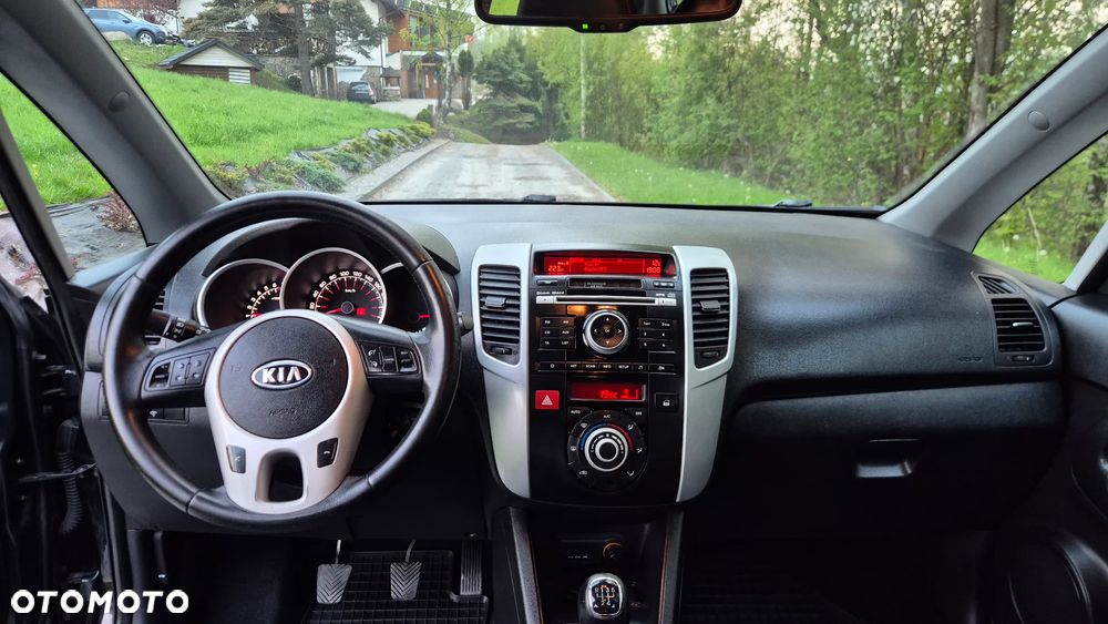 Kia Venga 1.4 CVVT Black Collection - 5