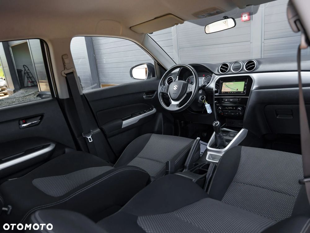 Suzuki Vitara 1.6 XLED 2WD - 18