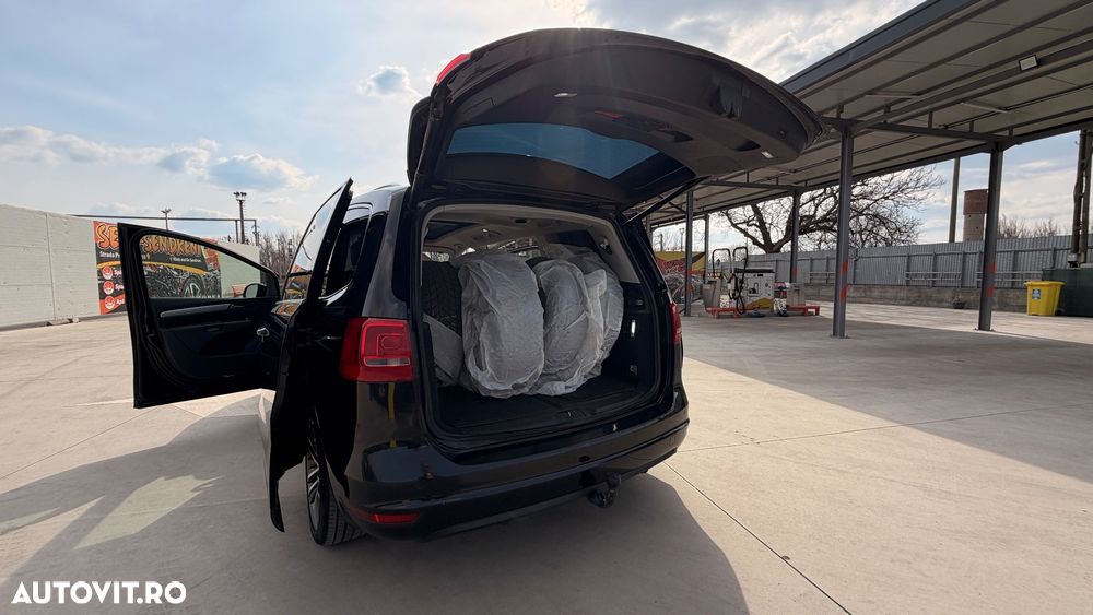 Volkswagen Sharan 2.0 TDI DSG BlueMotion Technology Highline - 9