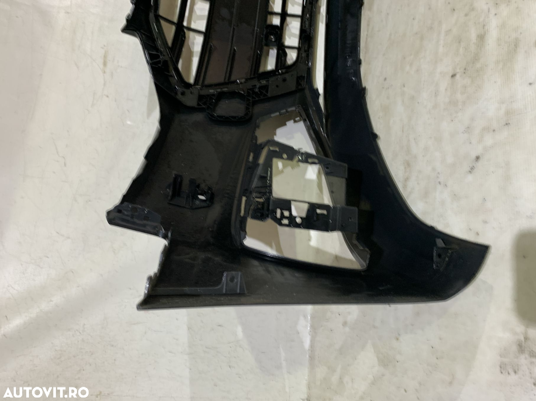 Bara fata Audi A4, B9, facelift, 2020, 2021, 2022, 2023, 2024, cod origine OE 8W0807437AH, cu gauri pentru senzori de parcare. Grila are o dunga pe crom. - 11