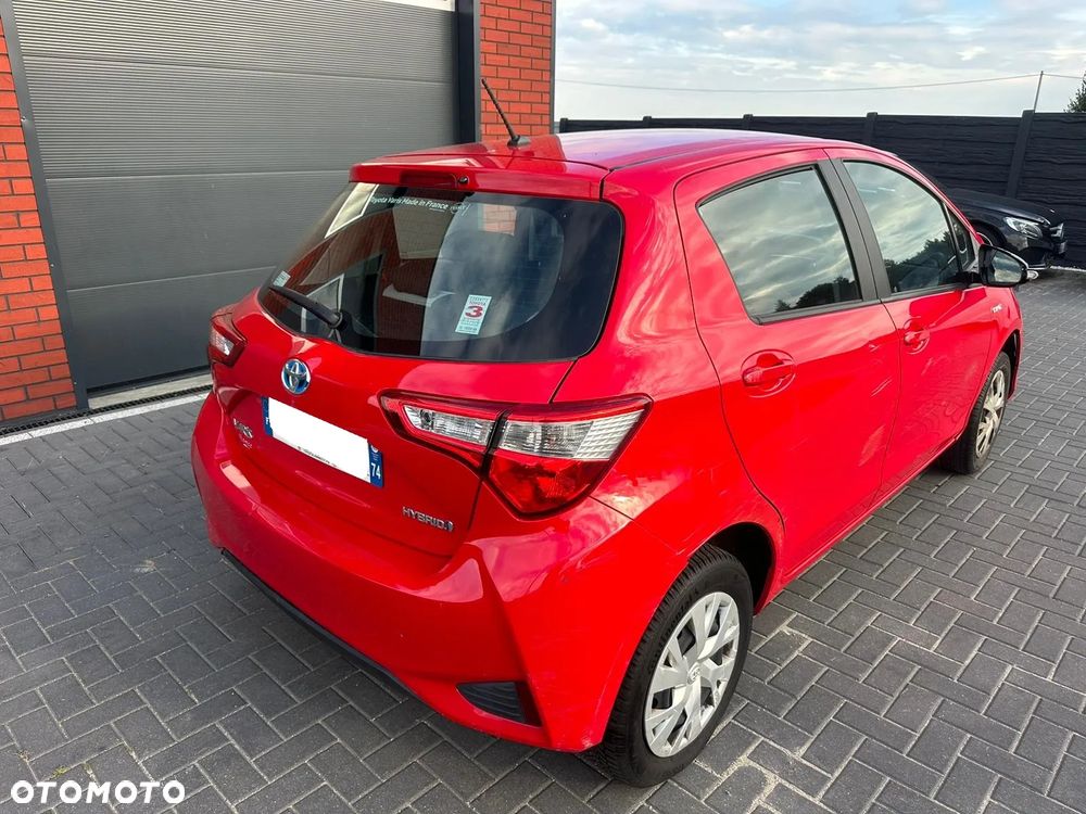 Toyota Yaris Hybrid 100 Active EU6 - 35