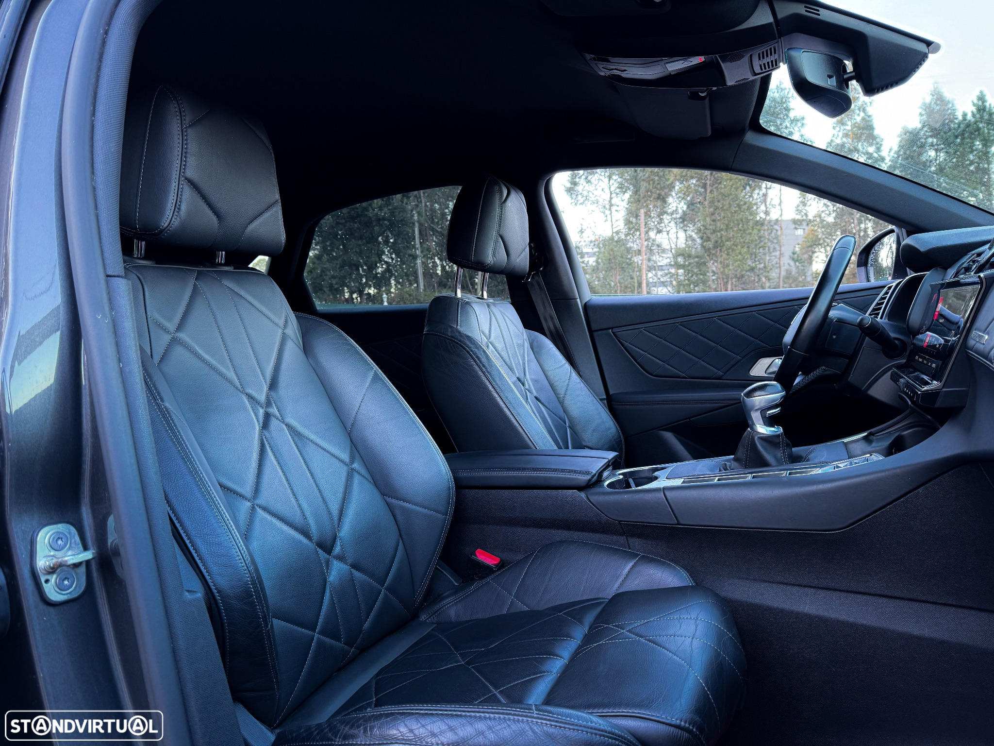 DS DS7 Crossback - 17