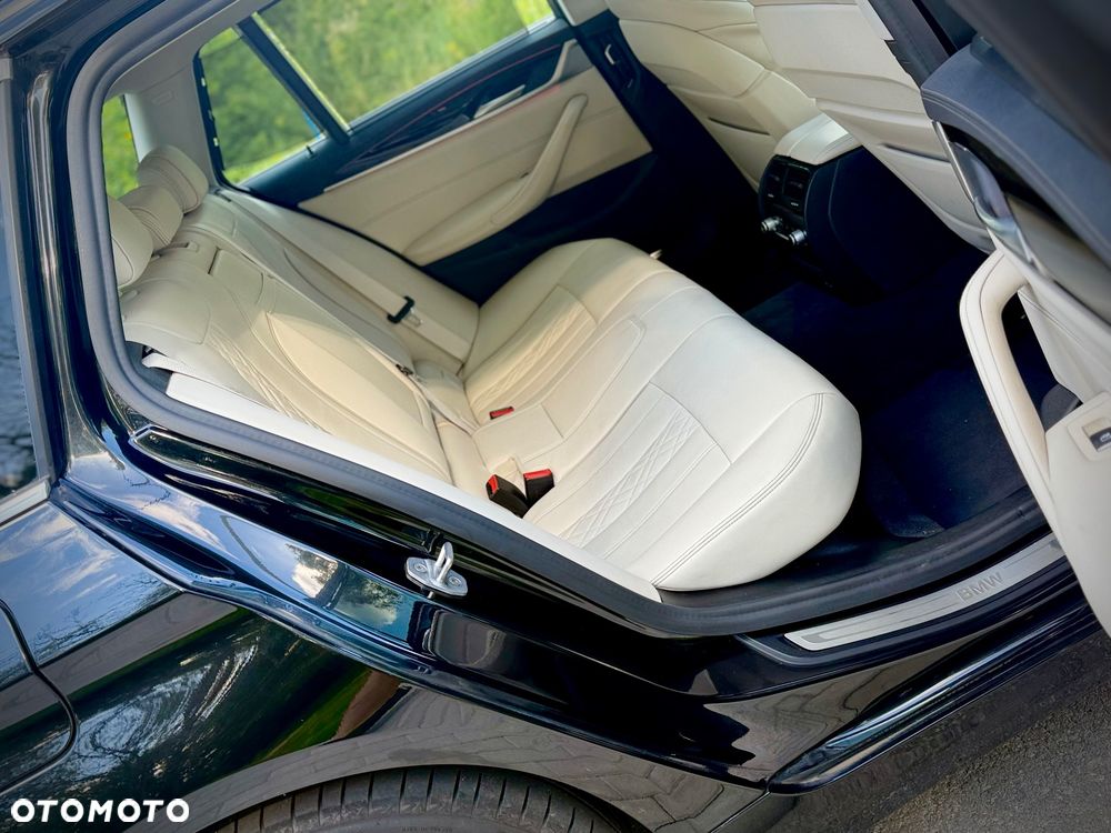 BMW Seria 5 540d xDrive mHEV Luxury Line - 26