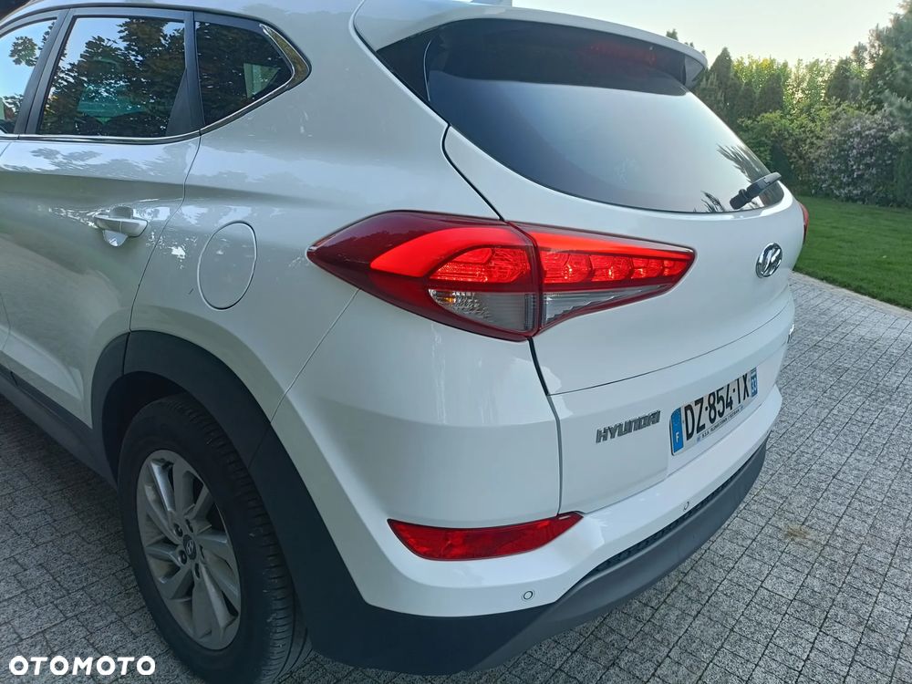 Hyundai Tucson 2.0 CRDI BlueDrive Style 2WD - 5