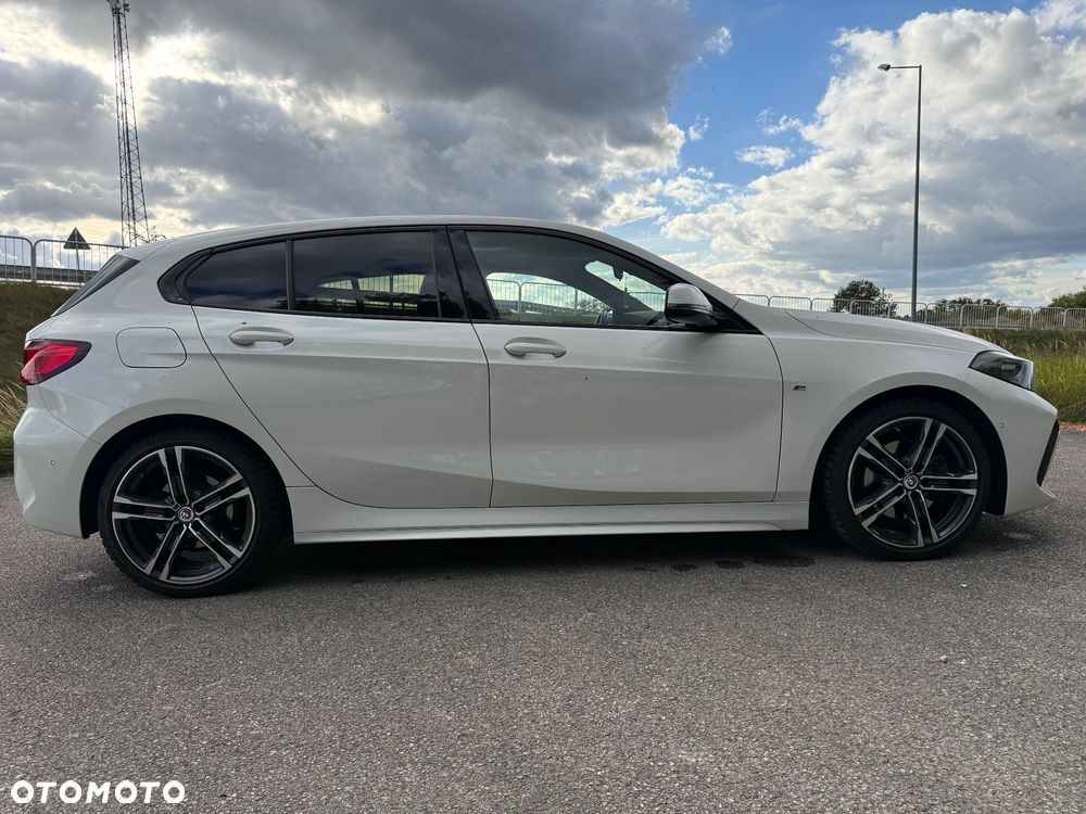 BMW 1 Series 2022 photo 3