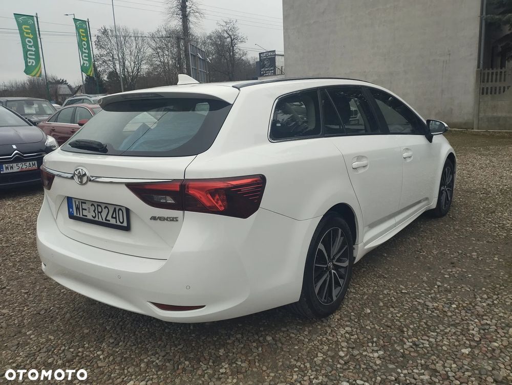 Toyota Avensis 2.0 D-4D Premium - 14
