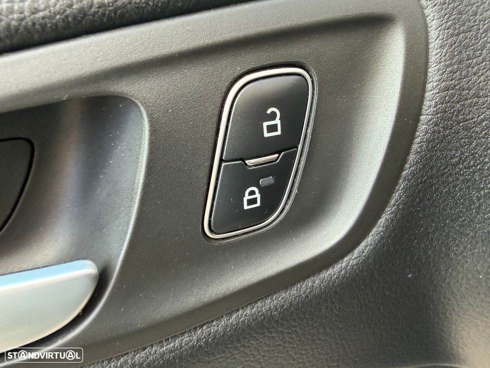Ford Kuga 1.5 EcoBlue TITANIUM - 31