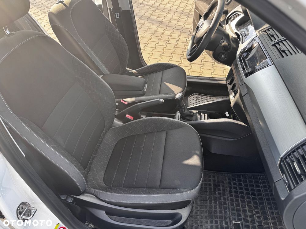 Skoda Fabia 1.0 TSI Ambition - 10