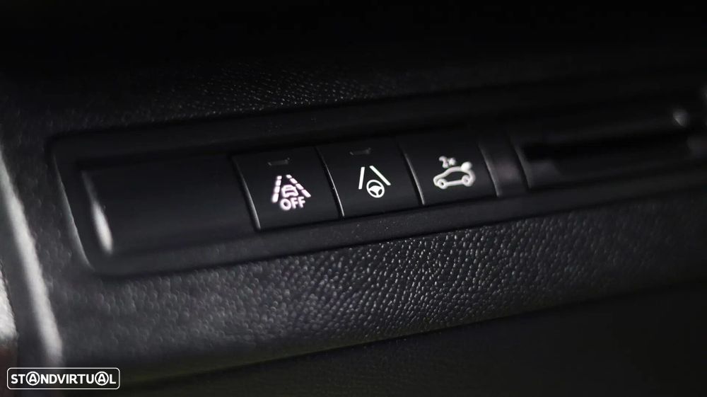 Peugeot 3008 1.5 BlueHDi GT Pack EAT8 - 17