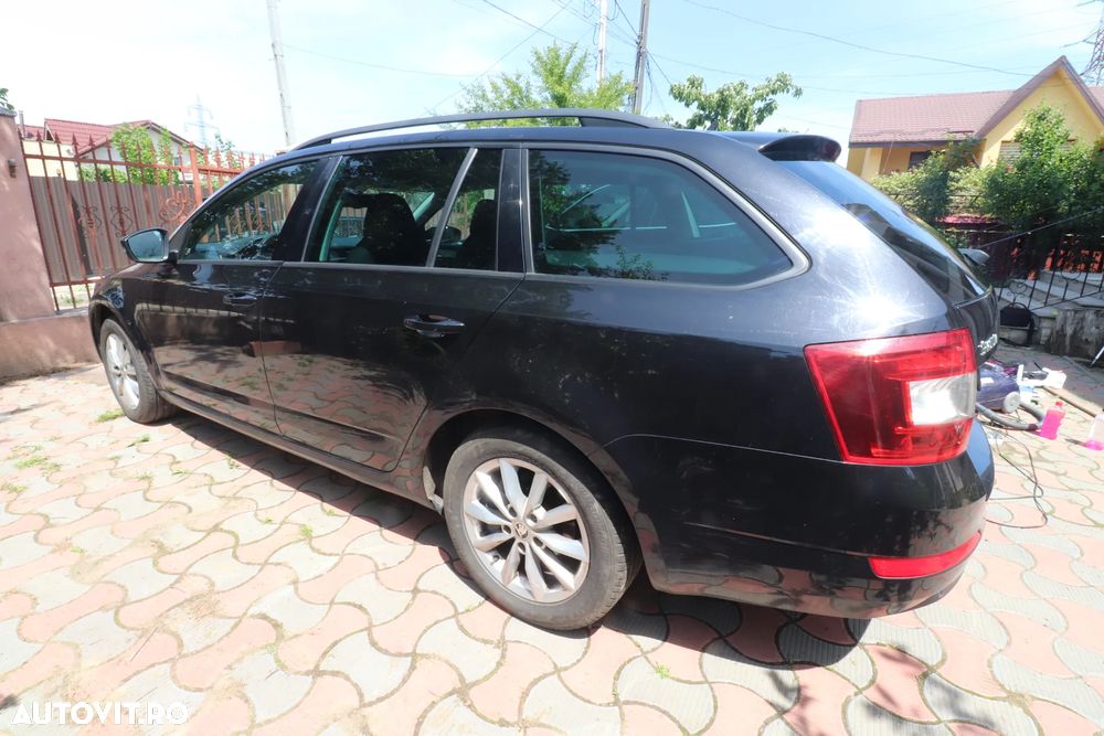 Skoda Octavia 2.0 TDI (Green tec) DSG Style - 5