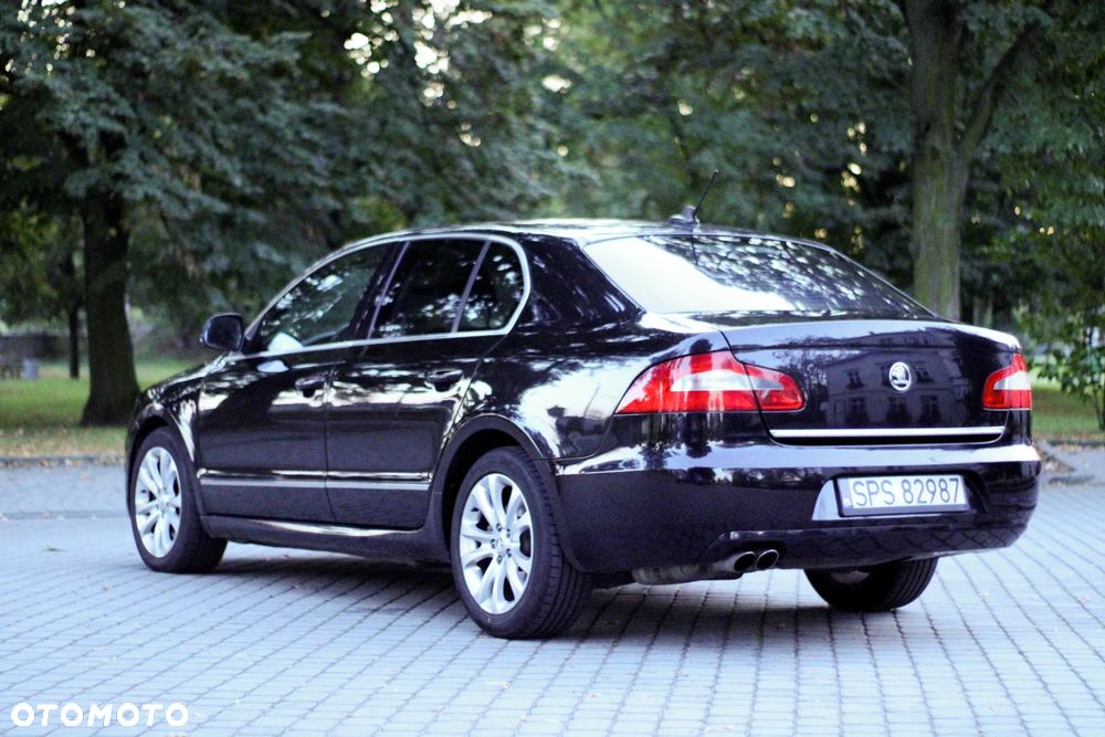 Skoda Superb 2.0 TDI Elegance DSG - 4