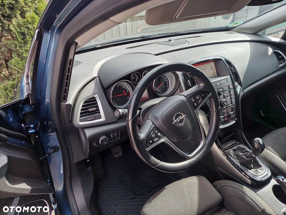 Opel Astra 1.7 CDTI Cosmo - 10