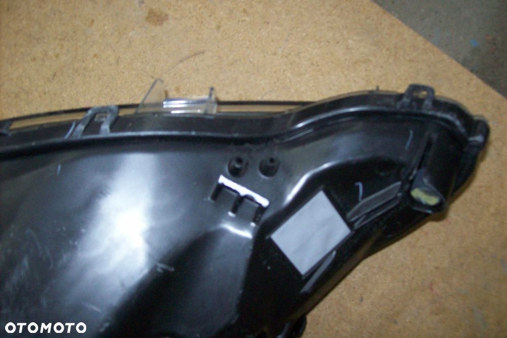 LAMPA PRZEDNIA PRAWA TOYOTA  AYGO ROK 14/18 EUROPA - 5