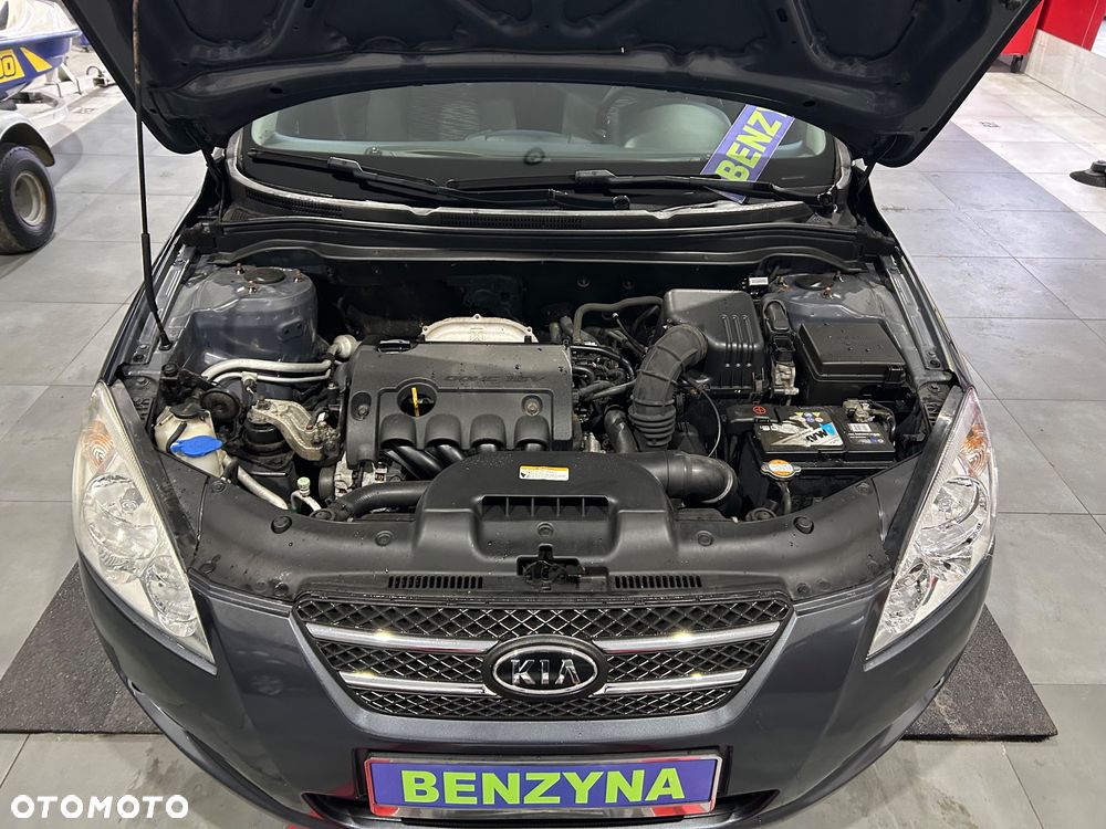 Kia Ceed - 12