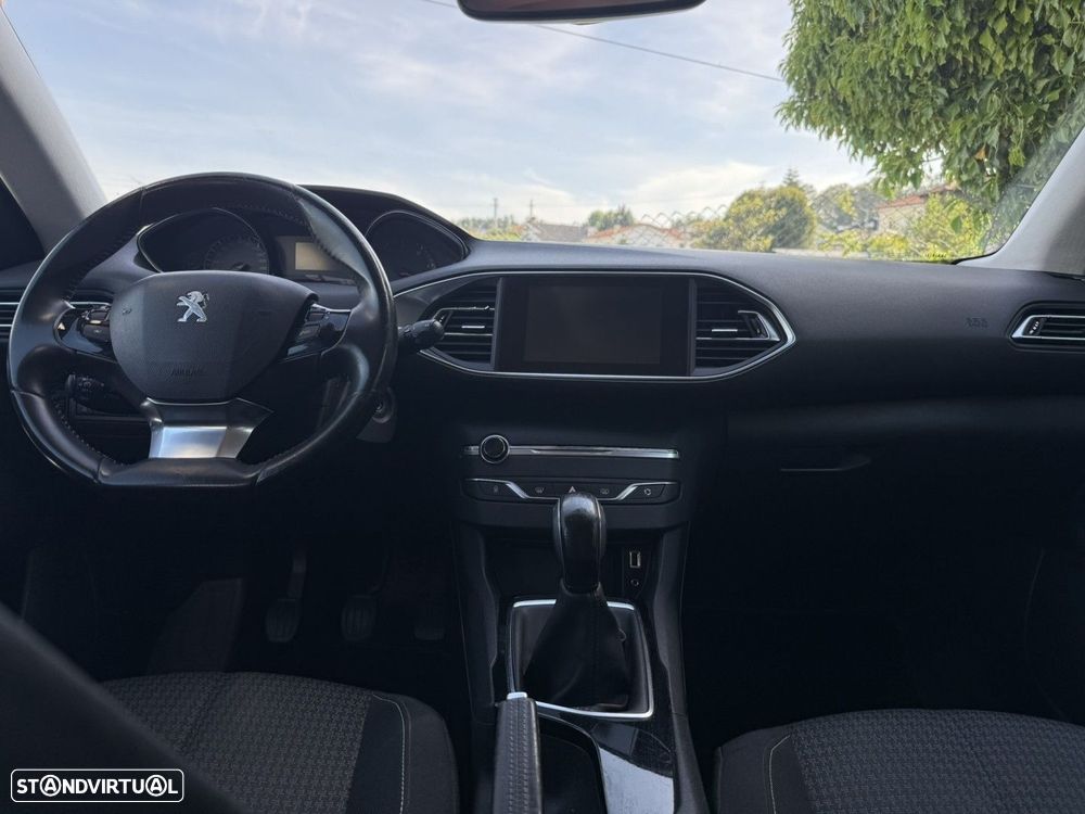 Peugeot 308 SW 1.6 BlueHDi Allure — fotografia 7