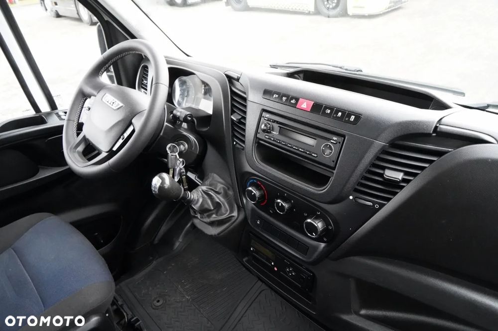 Iveco DAILY 35-140 / WYWROTKA TYLNOZSYPOWA / BLIŹNIAK / MANUAL / SPROWADZONY - 30