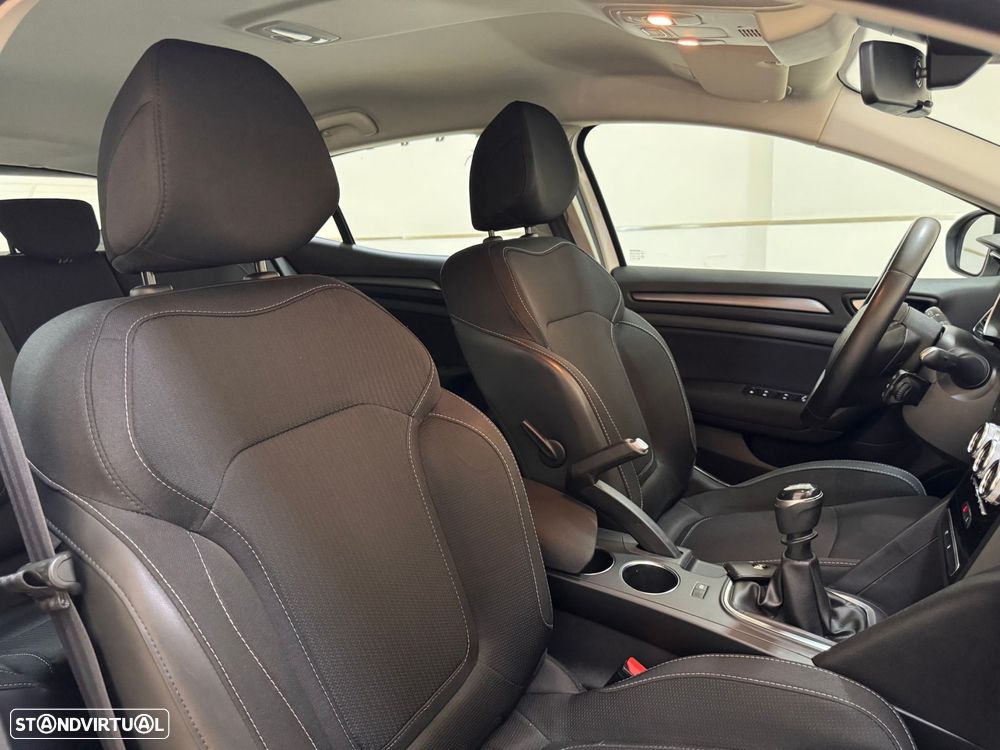 Renault Mégane 1.5 Blue dCi Intens - 39