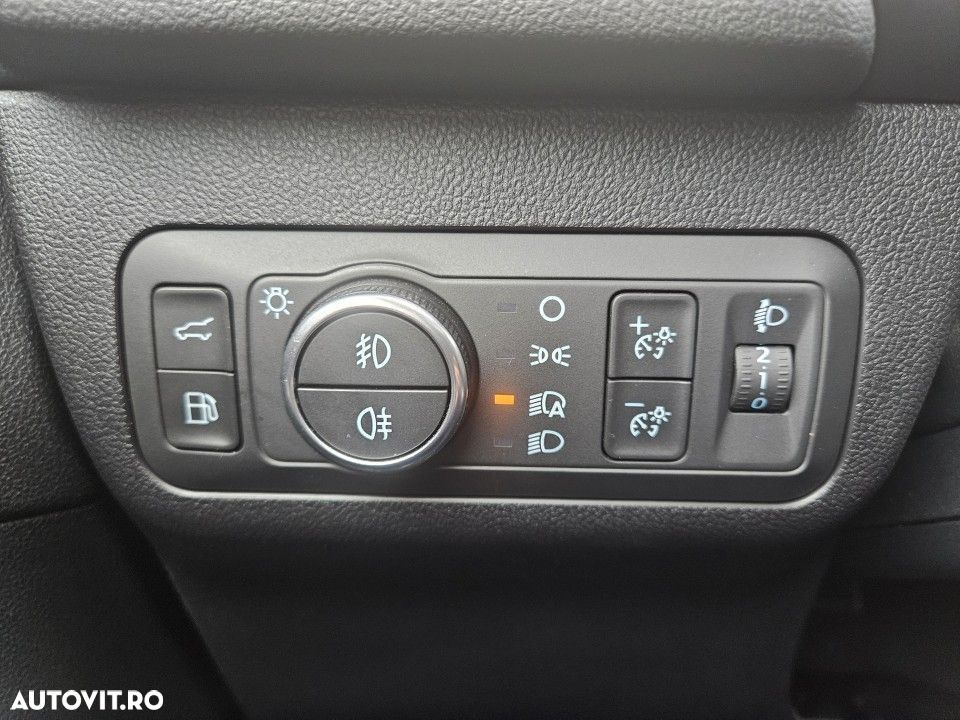 Ford Kuga - 18