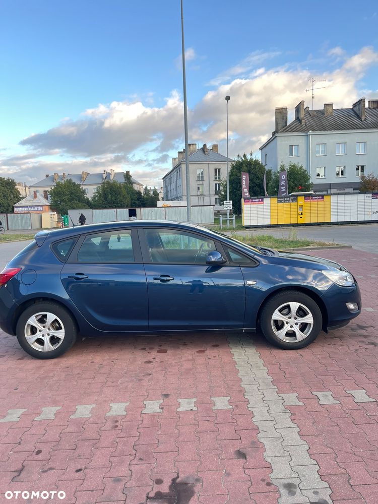 Opel Astra 1.4 ecoFLEX - 5
