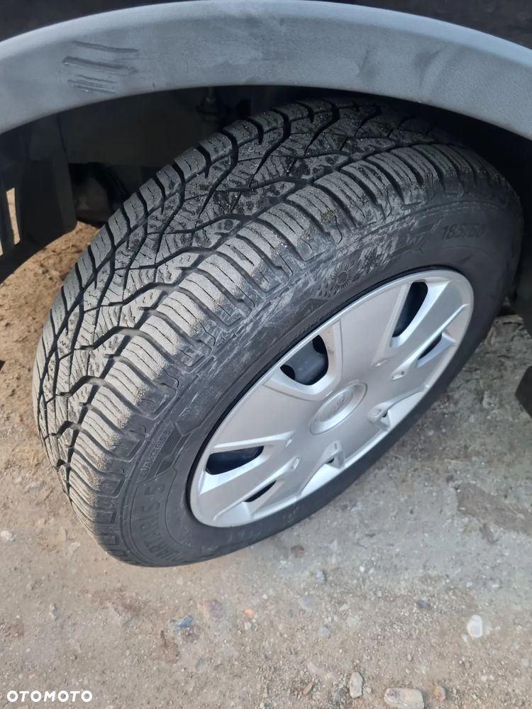 Ford Fusion 1.6 + - 19