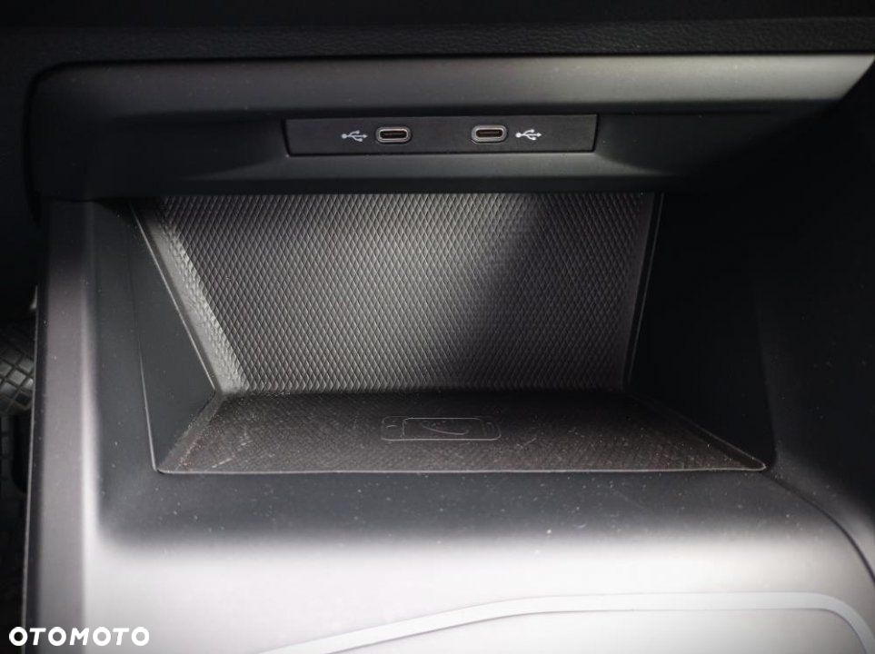 Volkswagen Golf - 30